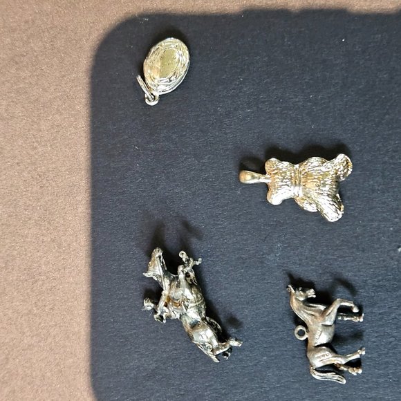 chrams and locket - Picture 2 of 4